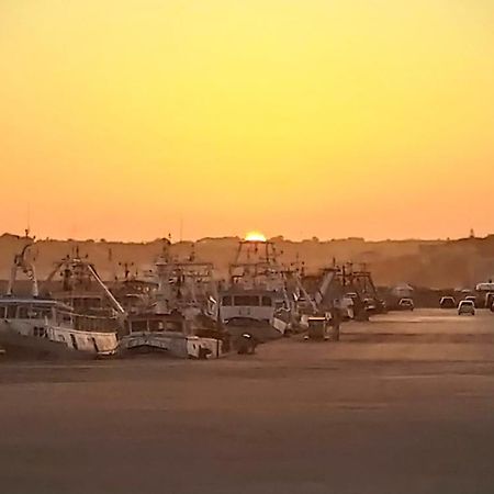 Casa Sunrise - Lovely Sea Front Apartment شاكا المظهر الخارجي الصورة